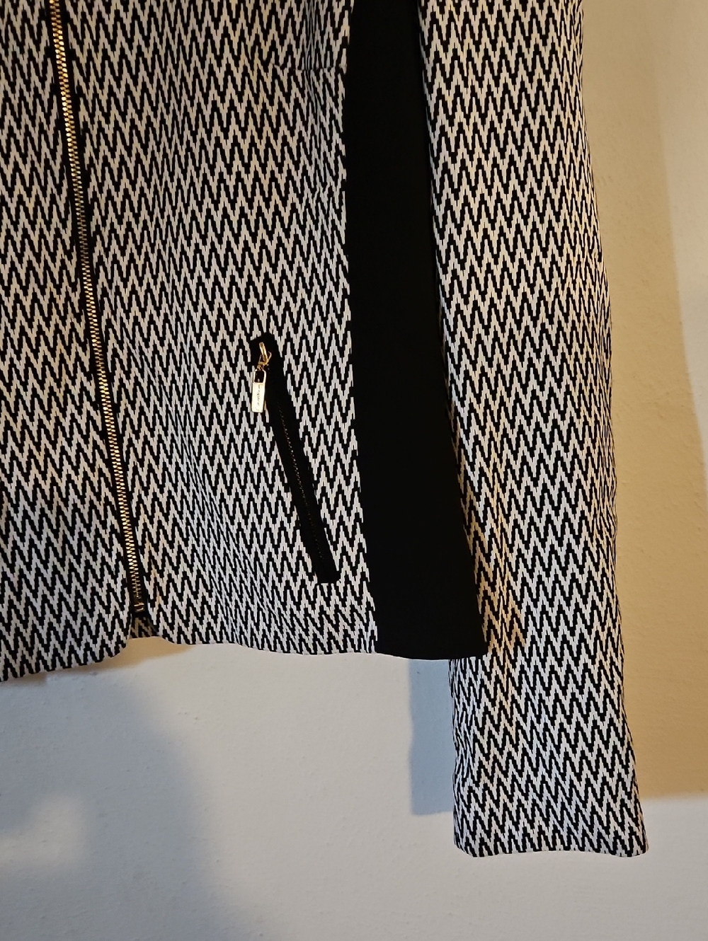 Calvin klein woman white black zigzag  Blazer 6 - Picture 4 of 7